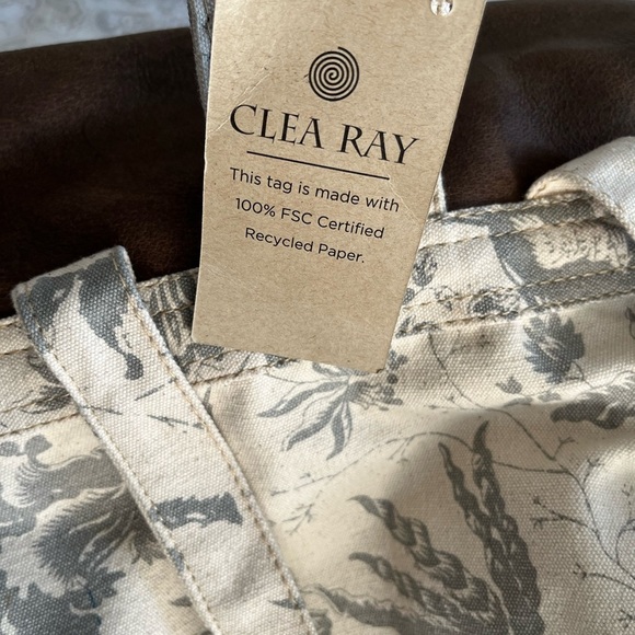 CLEA RAY BACK PACK CANVAS AND LEATHER FLORAL BEIGE AND GREEN COLOR - Picture 8 of 13